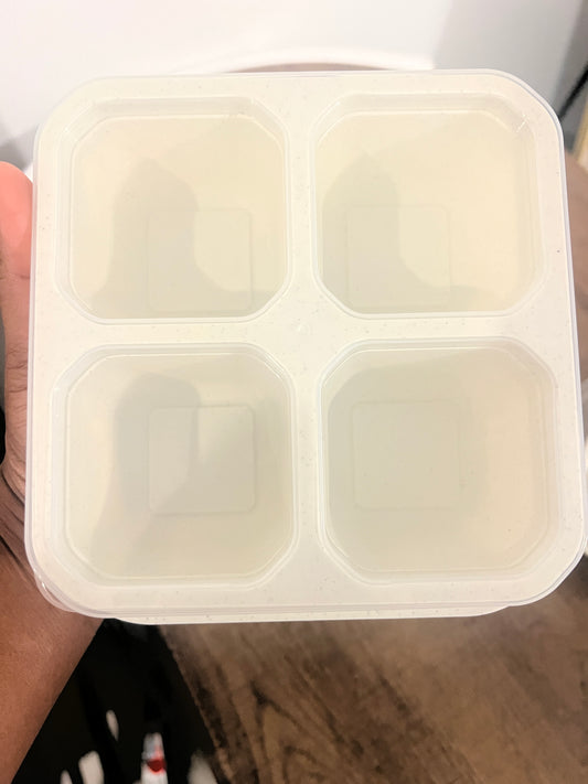 4 Section Small Snackle Box